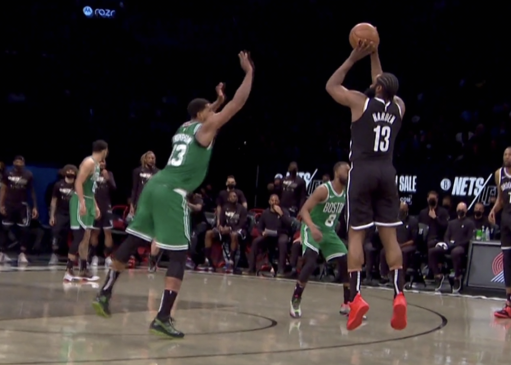  篮网逆转公牛终结连败颓势，欧文压哨绝杀显神威  