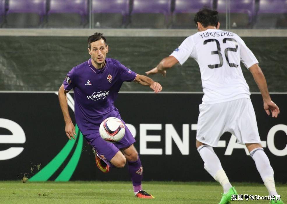  佛罗伦萨主场称雄，紫百合绽放联赛风采